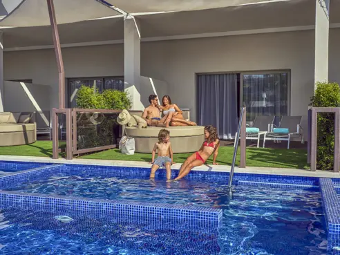 Junior Suite med terrasse og swim up
