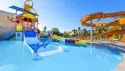 Familieværelse med balkon og udsigt til haven/poolen