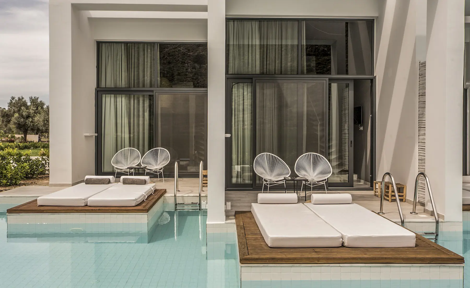 Loft Suite med terrasse og fælles pool