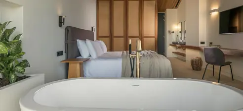 Junior suite med balkon på en af de øverste etager