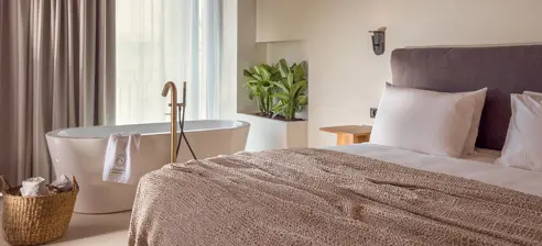 Junior suite med balkon på en af de øverste etager