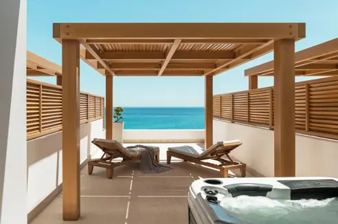 Junior Suite med balkon/terrasse, havudsigt og jacuzzi