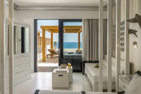 Junior Suite med balkon/terrasse, havudsigt og jacuzzi