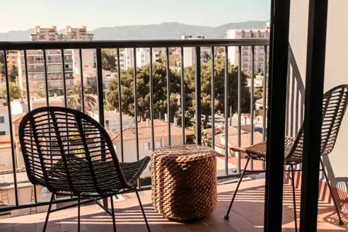Dobbeltværelse med balkon og udsigt til poolen