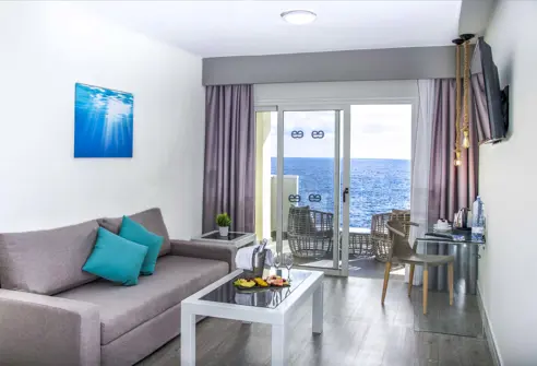 Junior Suite med balkon/terrasse og havudsigt