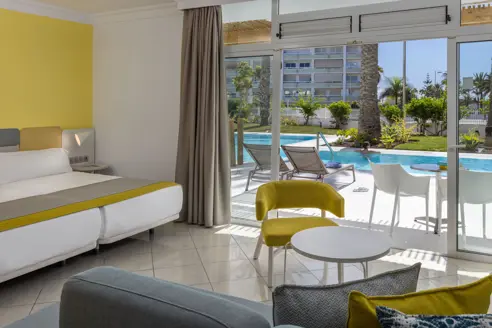 Dobbeltværelse deluxe med terrasse og privat pool