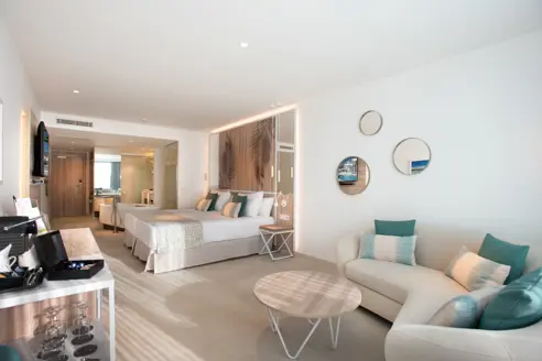 Junior Suite Platinum med balkon/terrasse og skrå havudsigt
