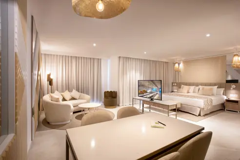 Suite platinum med balkon/terrasse og skrå havudsigt