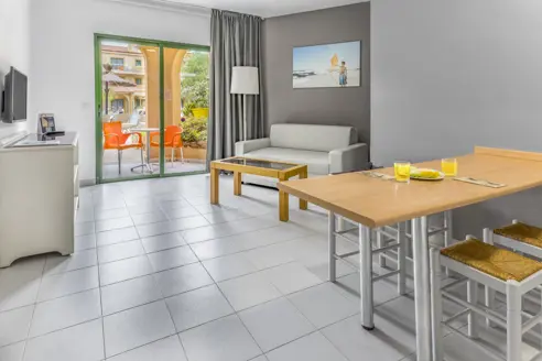 2-værelses lejlighed med balkon/terrasse