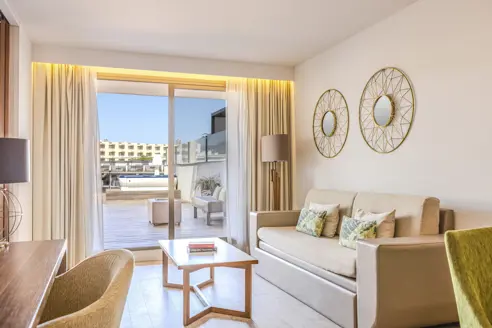 2-vær. Penthouse Suite, balkon/terrasse & jacuzzi, pooludsigt