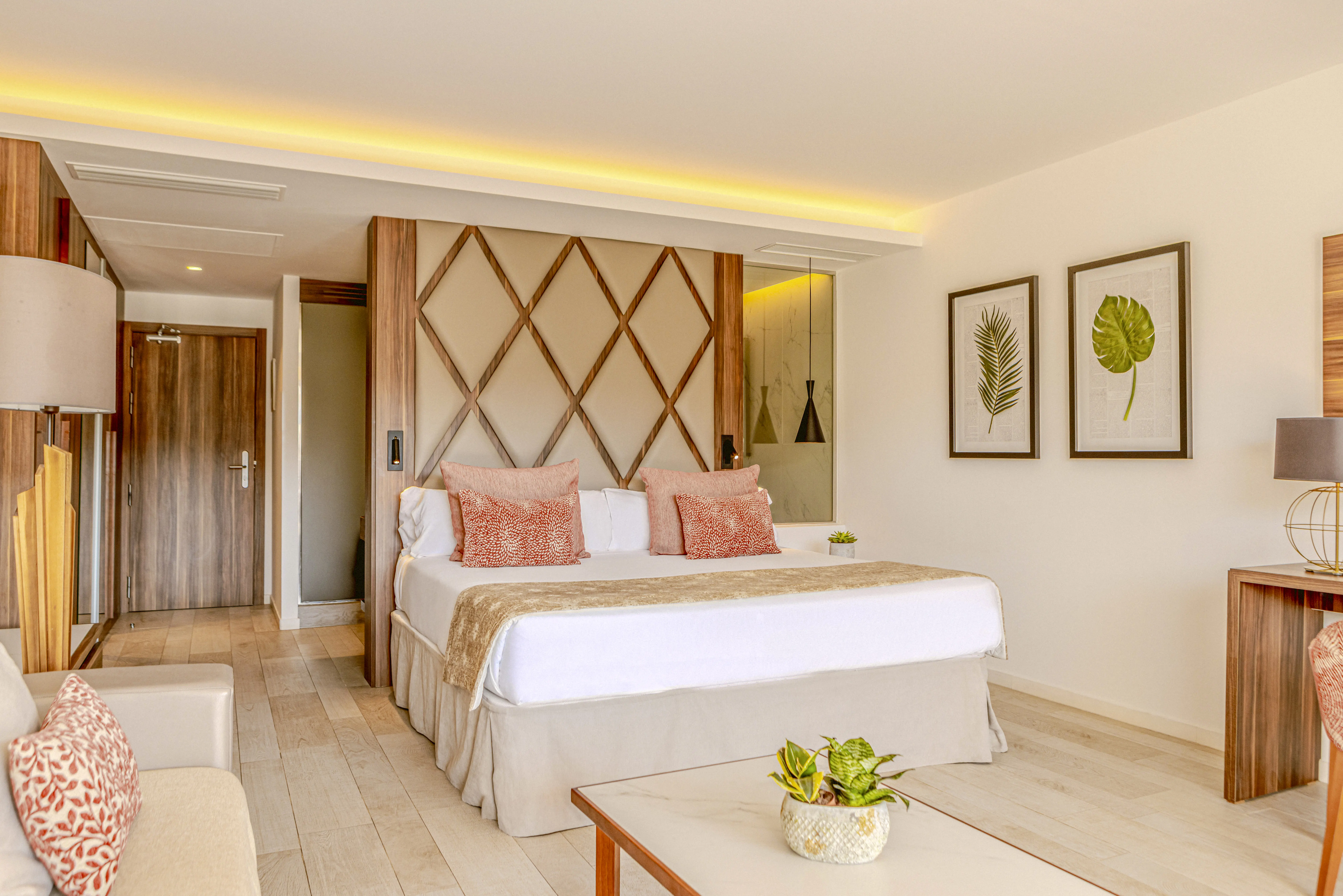 Junior Penthouse Suite med pooludsigt og jacuzzi