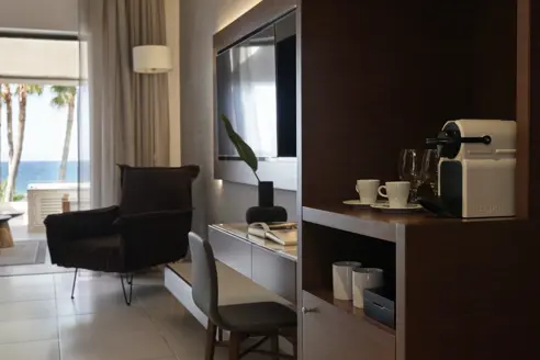 Dobbeltværelse Superior med jacuzzi og delvis havudsigt