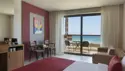 Almyra Hideaway værelse med havudsigt