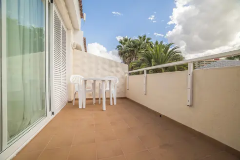 1-værelses lejlighed med balkon/terrasse