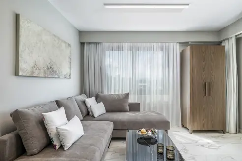 Serenity Suite med udsigt til pool/haven