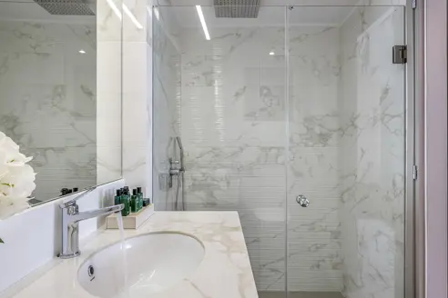 Serenity Suite med skrå havudsigt