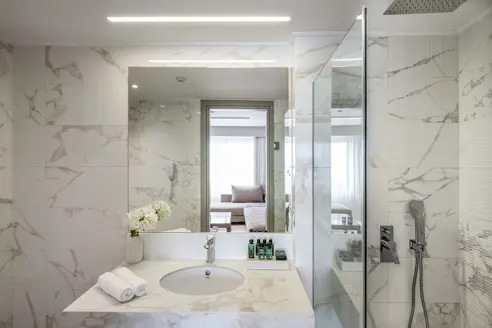 Serenity Suite med skrå havudsigt