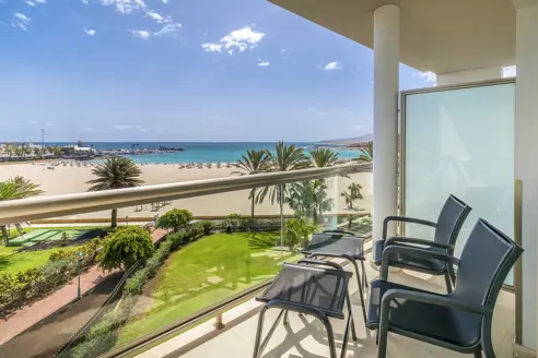Dobbeltværelse med balkon/terrasse og havudsigt