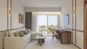 2-værelses Suite er med balkon/terrasse og pooludsigt