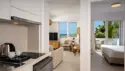 2-værelses lejlighed med balkon/terrasse og skrå havudsigt
