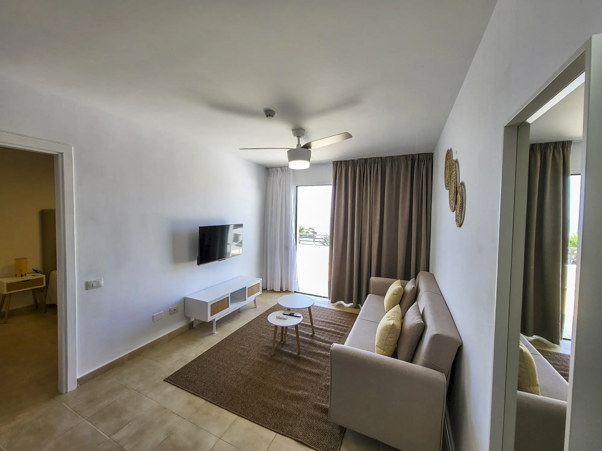 Junior Suite med balkon/terrasse og pooludsigt