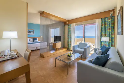Junior suite med balkon/terrasse og havudsigt