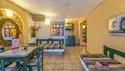 3-værelses lejlighed med balkon/terrasse og pooludsigt